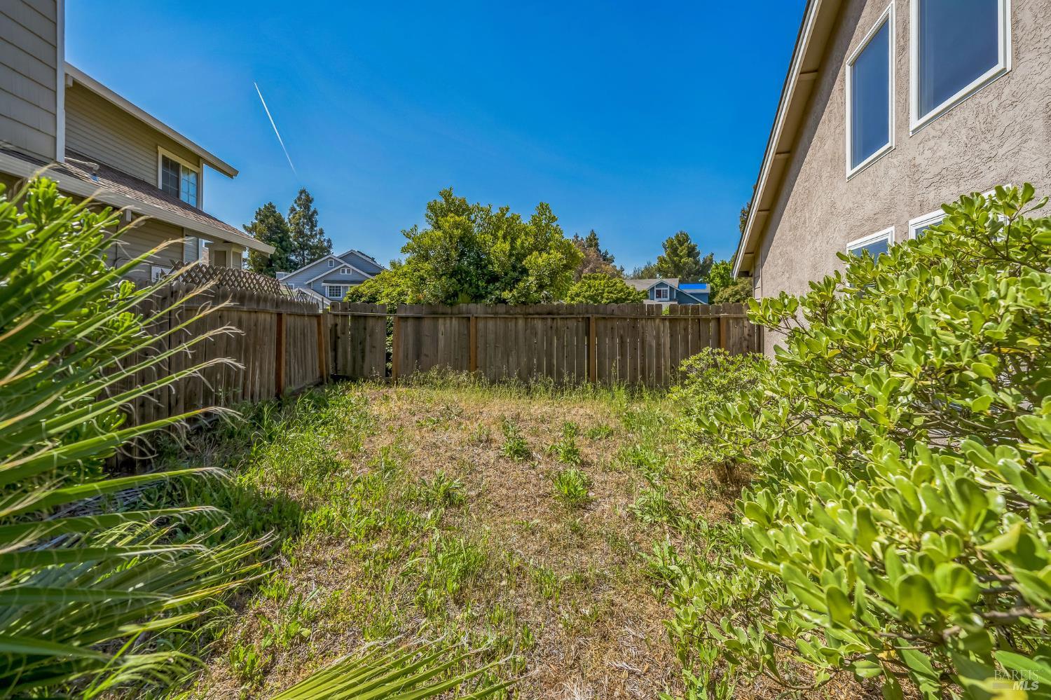 Sunset Court, Fairfield, California image 35