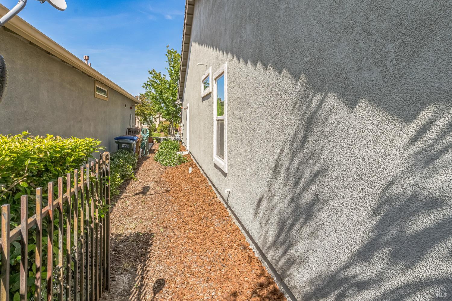 Detail Gallery Image 6 of 29 For 305 Birch Ridge Dr, Rio Vista,  CA 94571 - 2 Beds | 2 Baths
