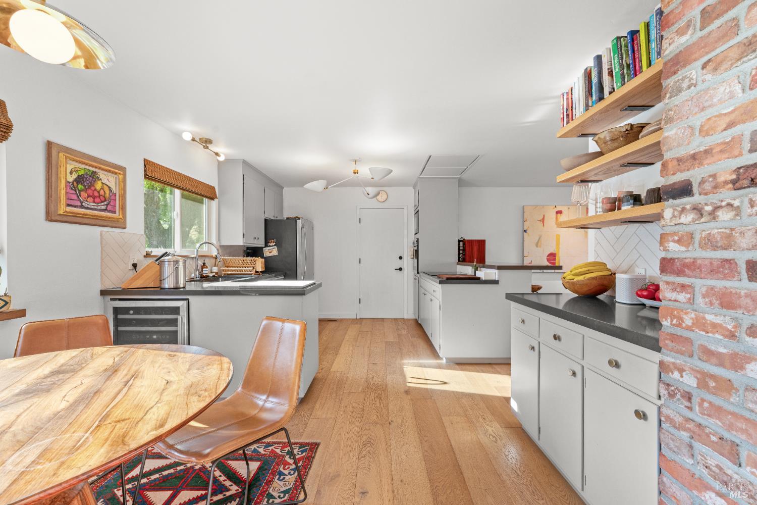 Detail Gallery Image 16 of 30 For 21800 River Rd, Geyserville,  CA 95441 - 3 Beds | 2 Baths