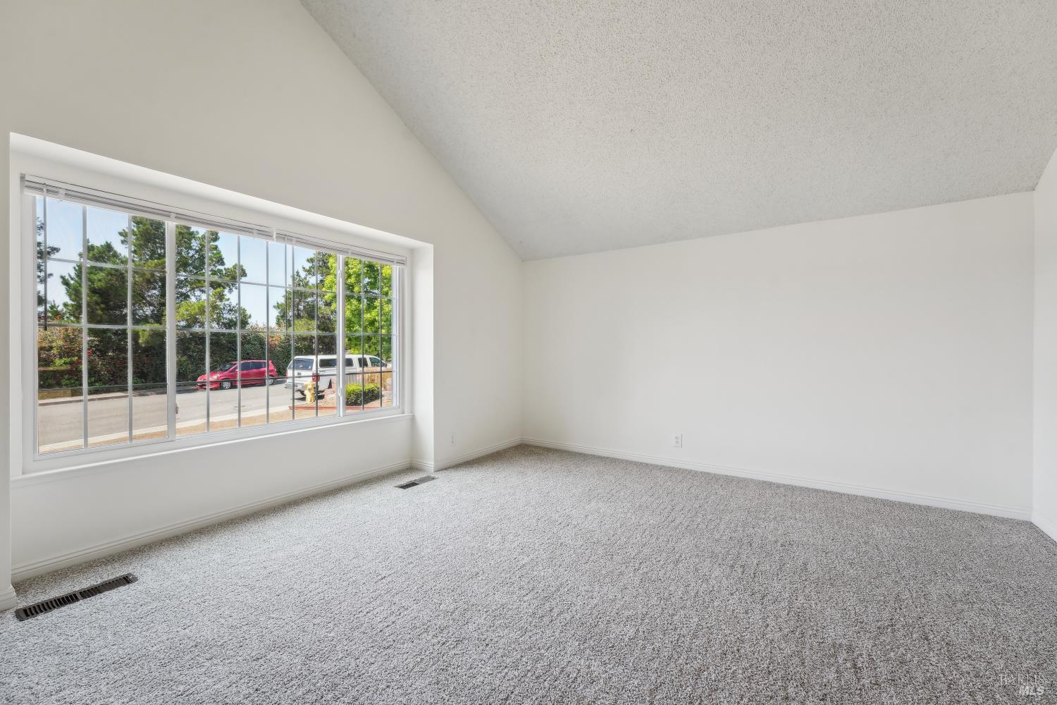 Detail Gallery Image 9 of 45 For 543 Sandy Way, Benicia,  CA 94510 - 4 Beds | 3 Baths
