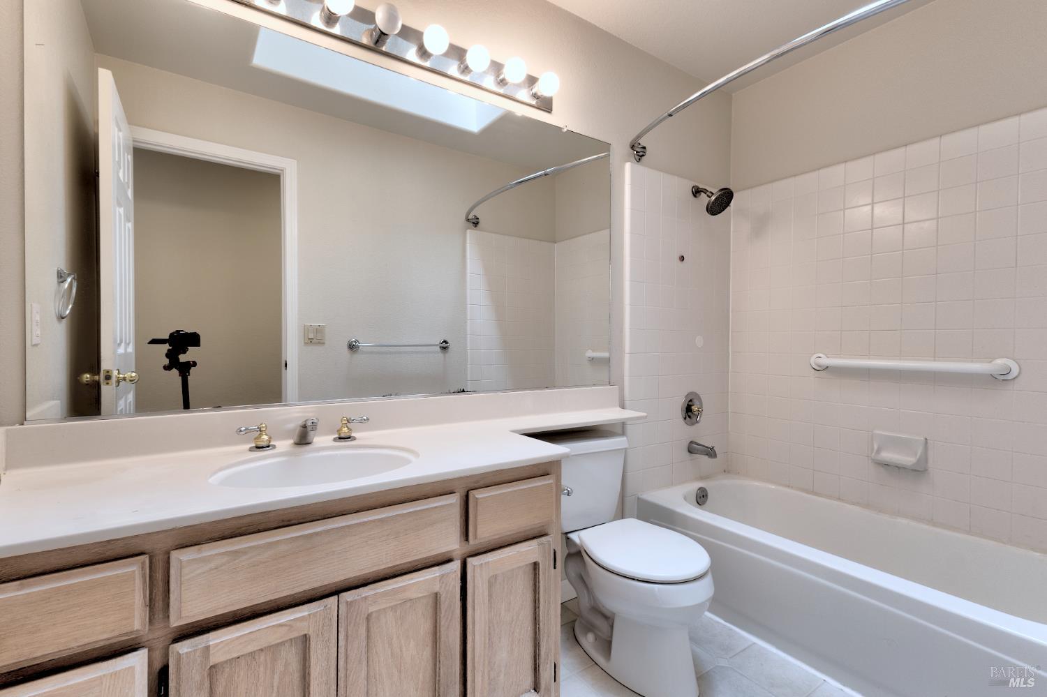 Detail Gallery Image 25 of 40 For 2269 Dancing Penny Way, Santa Rosa,  CA 95403 - 3 Beds | 2 Baths