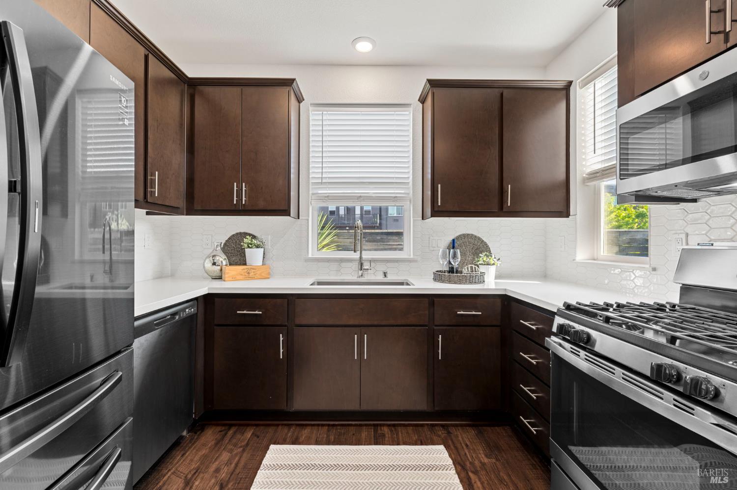 Detail Gallery Image 17 of 50 For 46 Birch Haven Way, Santa Rosa,  CA 95407 - 4 Beds | 2/1 Baths