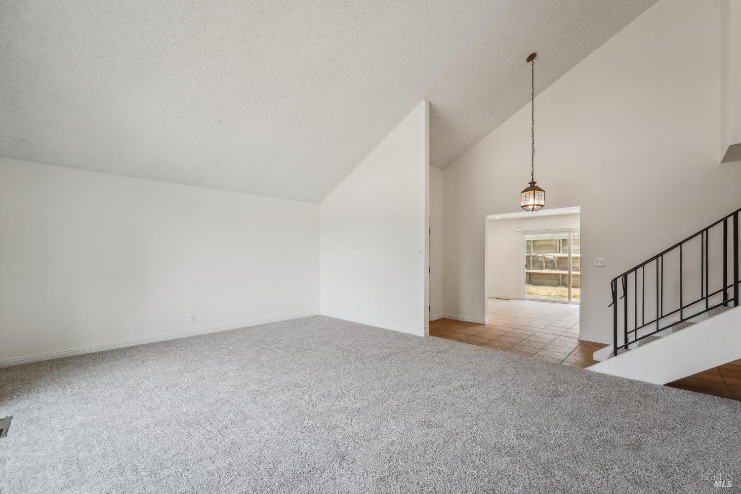 Detail Gallery Image 8 of 45 For 543 Sandy Way, Benicia,  CA 94510 - 4 Beds | 3 Baths