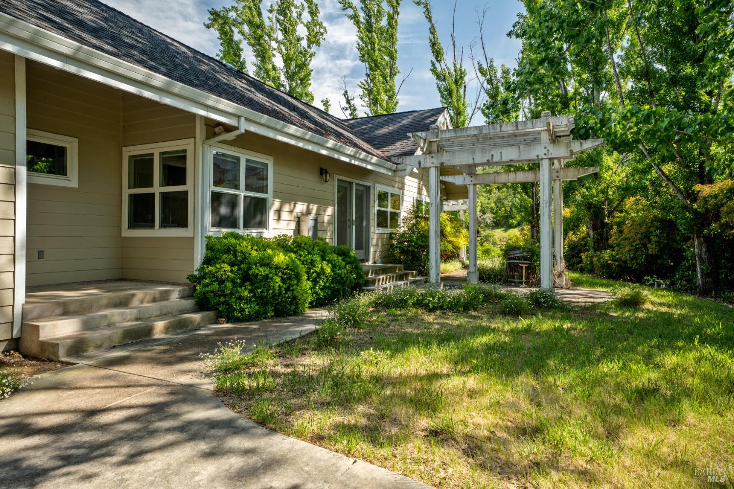 Detail Gallery Image 34 of 55 For 5081 Highway 175 Unkn, Hopland,  CA 95449 - 3 Beds | 2 Baths