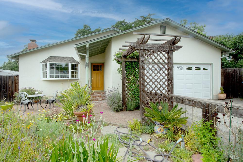 Detail Gallery Image 17 of 20 For 293 Siesta Way, Sonoma,  CA 95476 - 3 Beds | 2 Baths