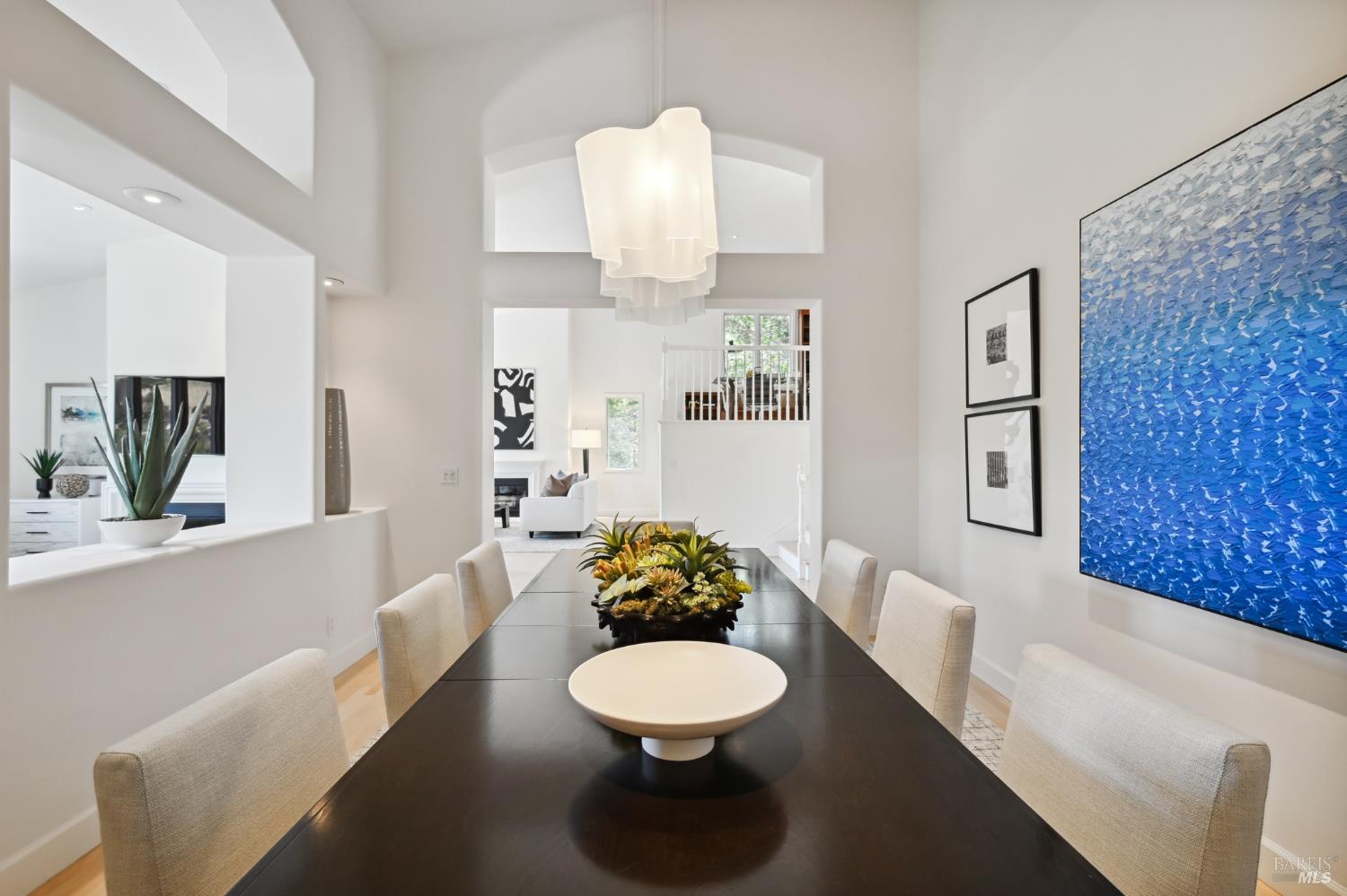 Detail Gallery Image 11 of 65 For 110 Monterey Dr, Tiburon,  CA 94920 - 5 Beds | 4/1 Baths