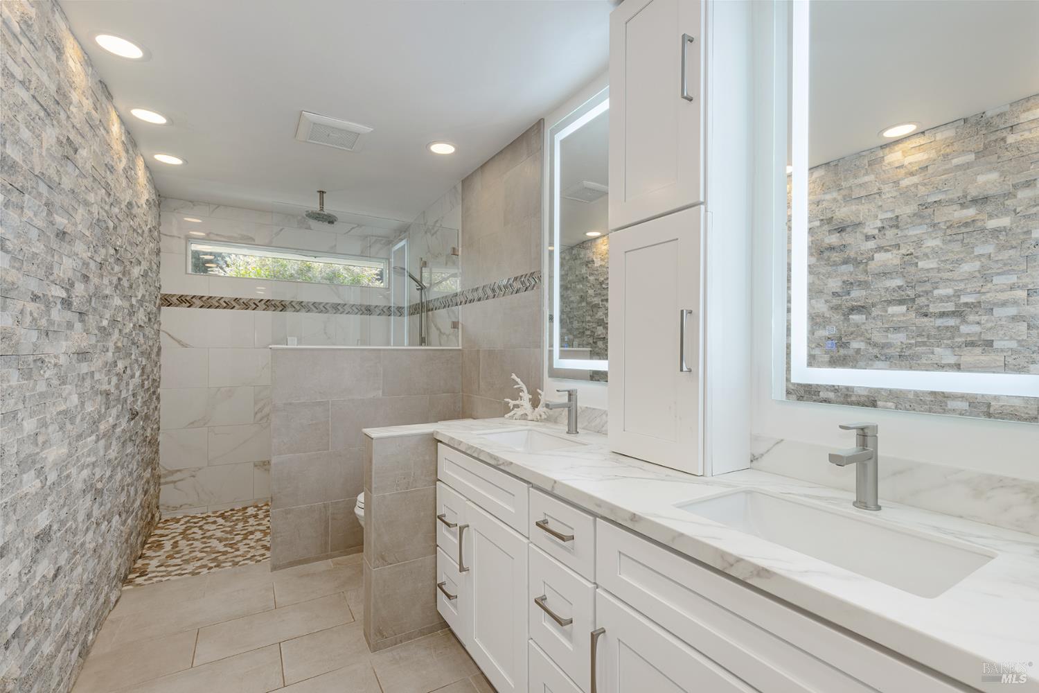 Detail Gallery Image 31 of 64 For 10505 Cherry Ridge Rd, Sebastopol,  CA 95472 - 3 Beds | 3/1 Baths
