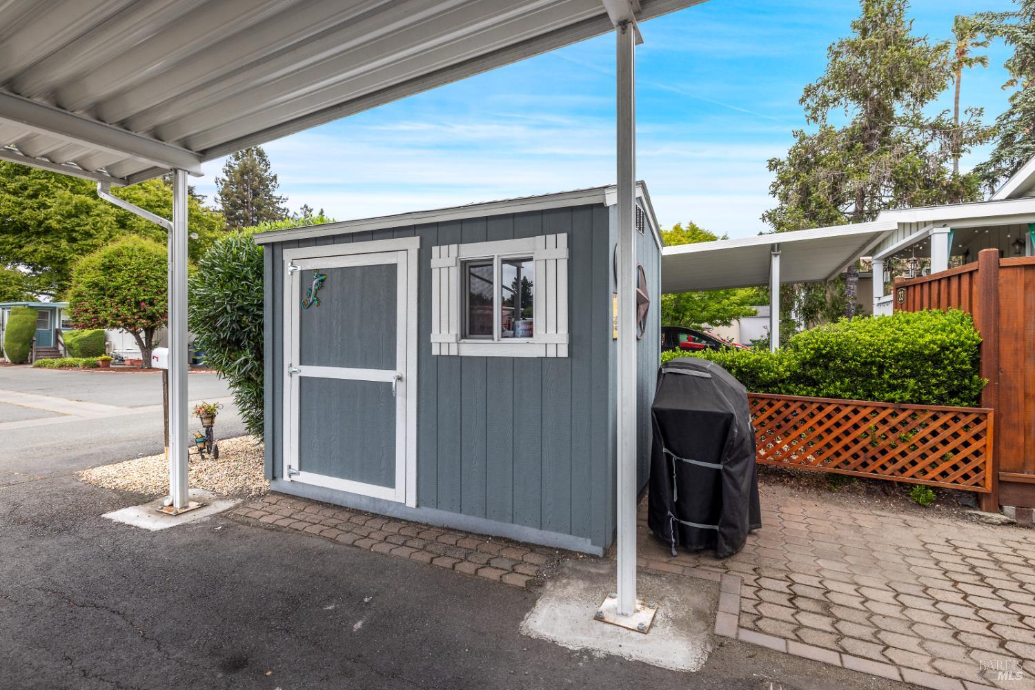 Detail Gallery Image 34 of 51 For 25 Walnut Cir, Rohnert Park,  CA 94928 - 3 Beds | 2 Baths