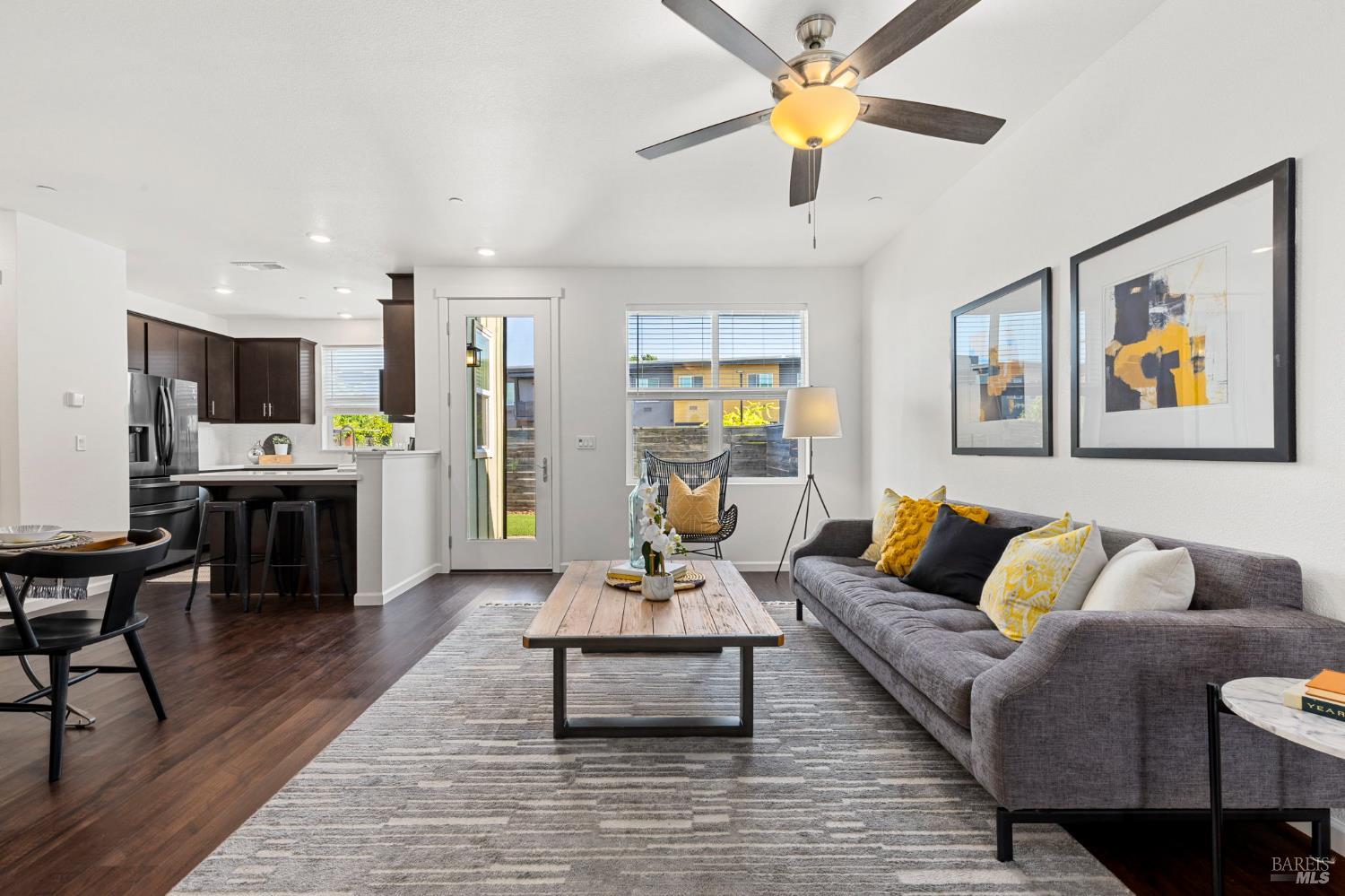 Detail Gallery Image 7 of 50 For 46 Birch Haven Way, Santa Rosa,  CA 95407 - 4 Beds | 2/1 Baths