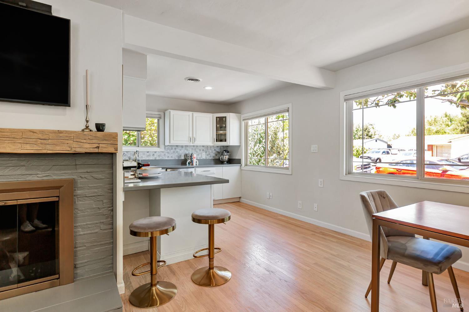 Detail Gallery Image 20 of 47 For 836 Wilmac Ave, Novato,  CA 94947 - 3 Beds | 1/1 Baths