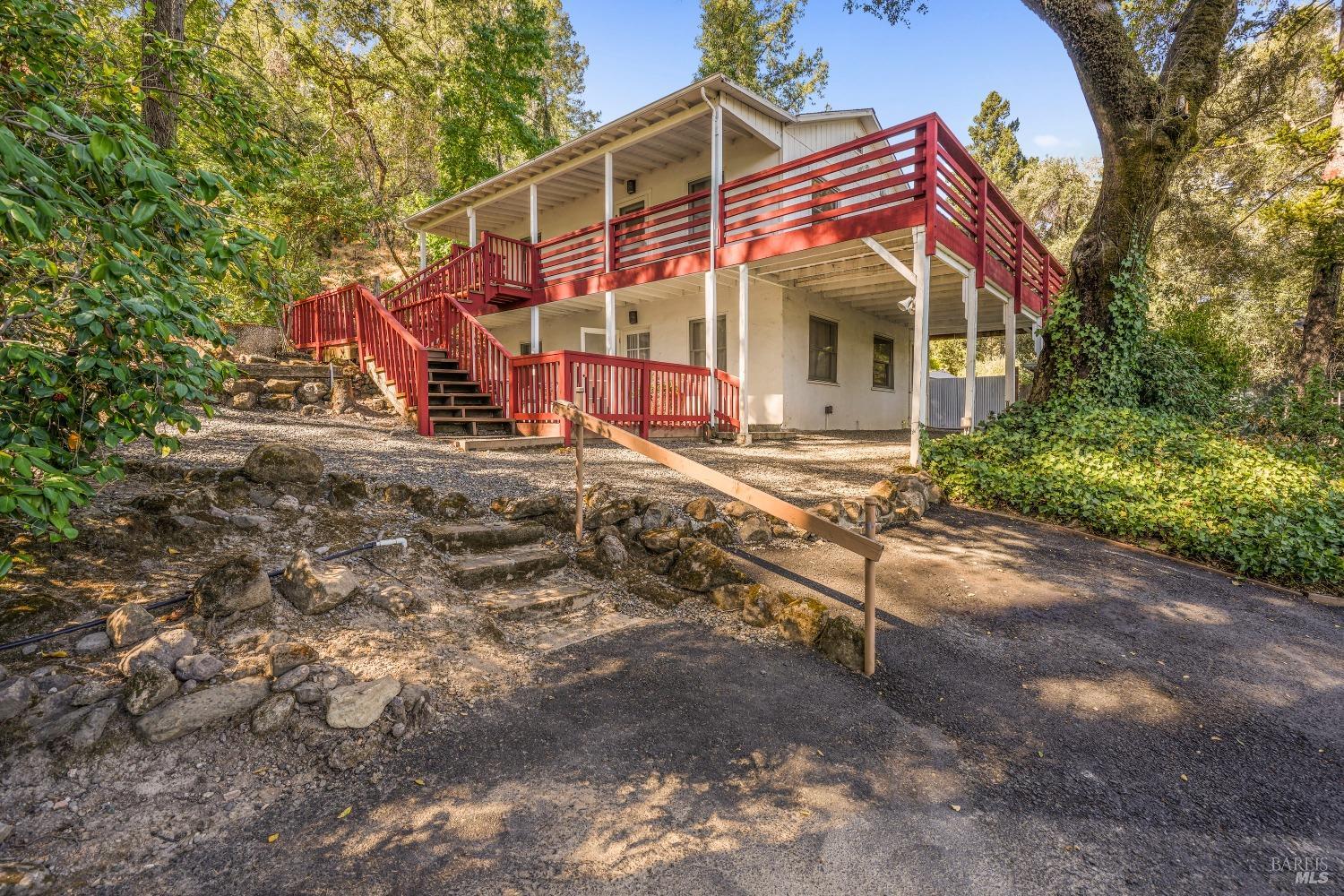 Detail Gallery Image 33 of 53 For 1423 Foothill Blvd, Calistoga,  CA 94515 - 8 Beds | 5 Baths
