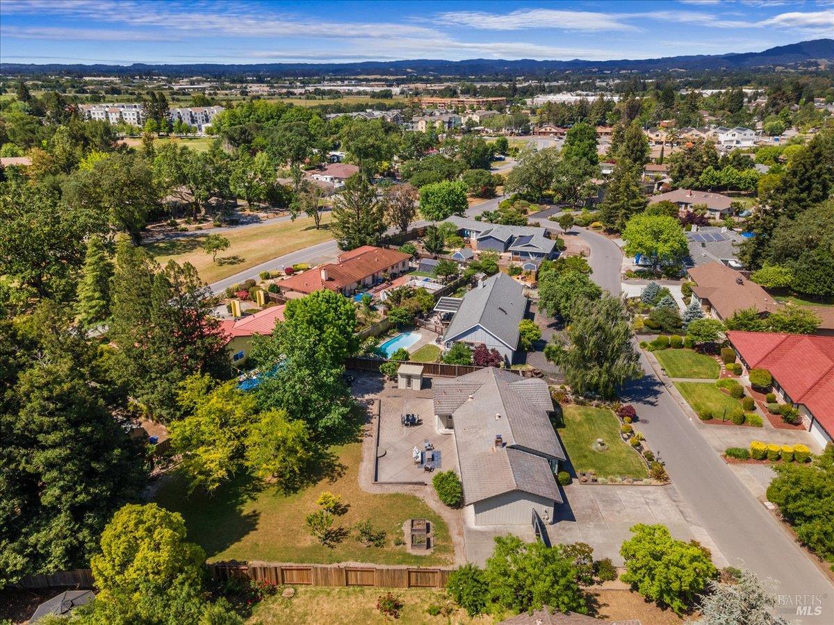 Detail Gallery Image 50 of 52 For 160 Moll Dr, Windsor,  CA 95492 - 3 Beds | 2 Baths