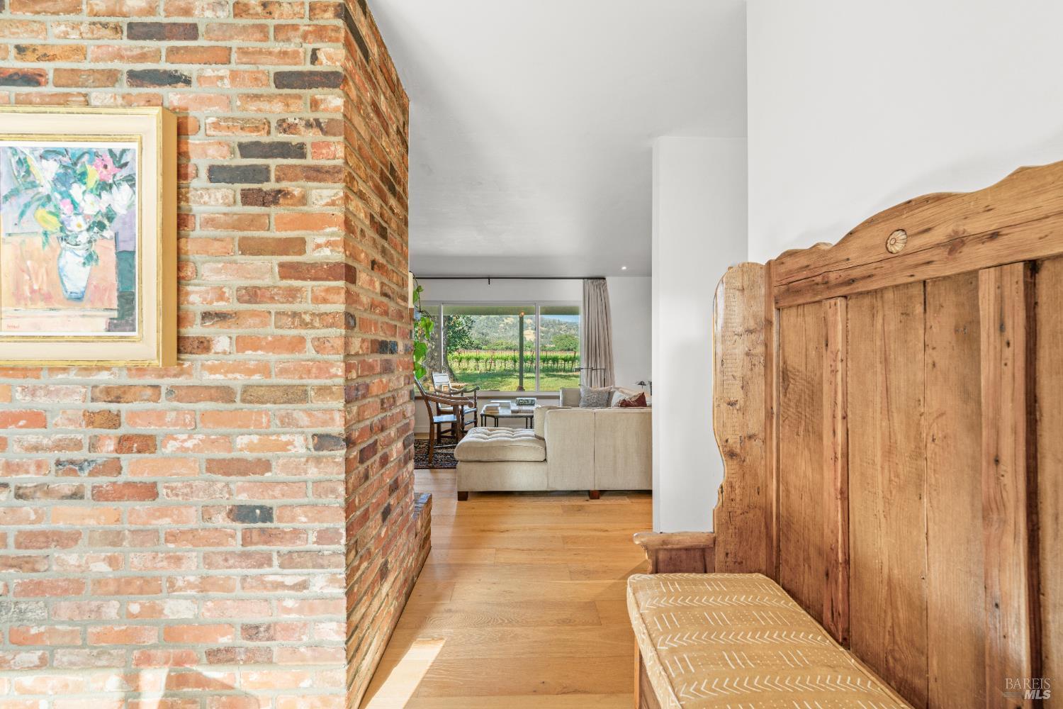 Detail Gallery Image 5 of 30 For 21800 River Rd, Geyserville,  CA 95441 - 3 Beds | 2 Baths