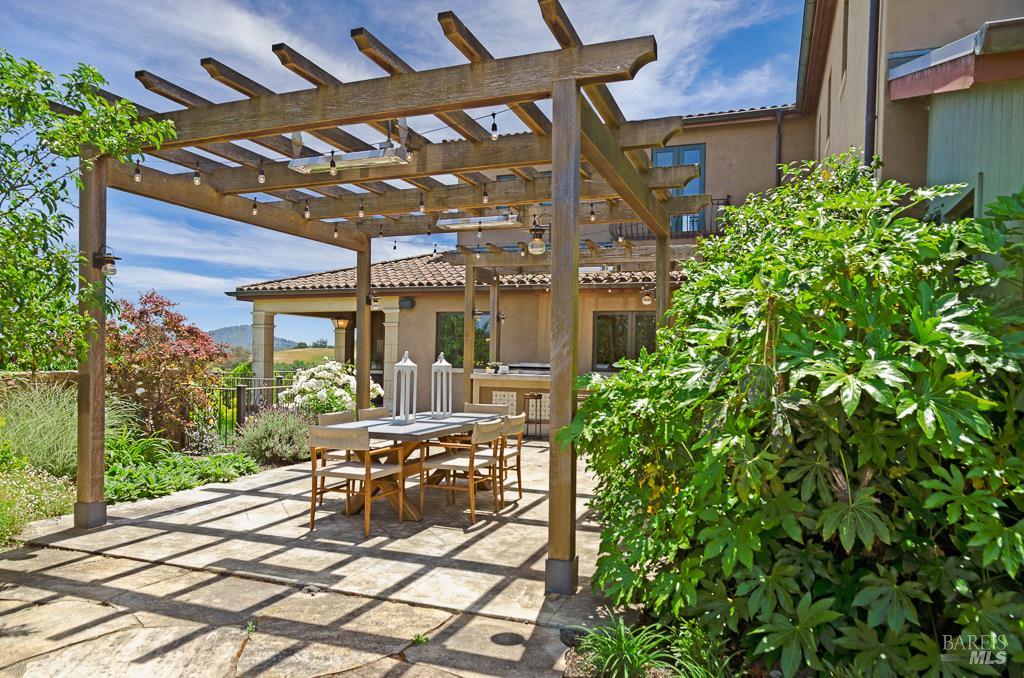 Detail Gallery Image 36 of 62 For Address Is Not Disclosed, Healdsburg,  CA 95448 - 3 Beds | 3/3 Baths