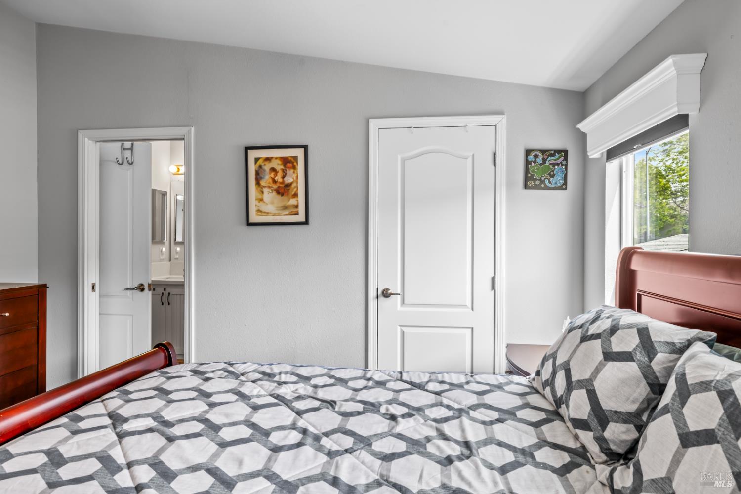 Detail Gallery Image 29 of 51 For 25 Walnut Cir, Rohnert Park,  CA 94928 - 3 Beds | 2 Baths