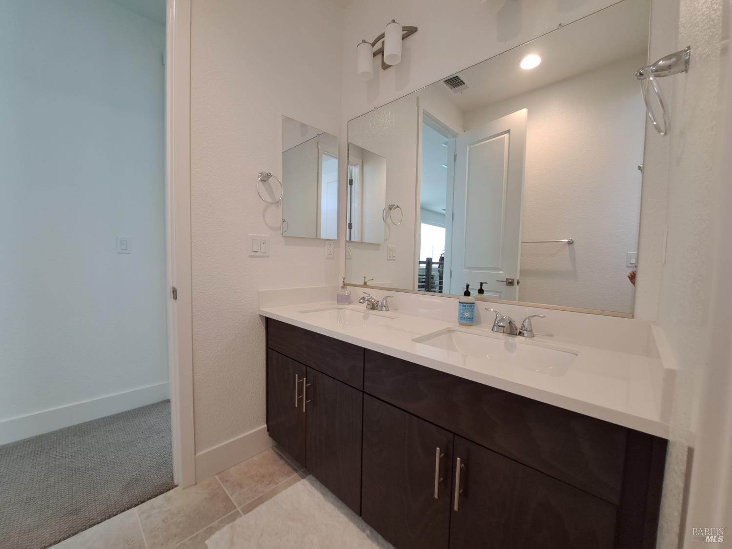 Detail Gallery Image 22 of 43 For 2373 Waterside Dr, Fairfield,  CA 94533 - 4 Beds | 3 Baths