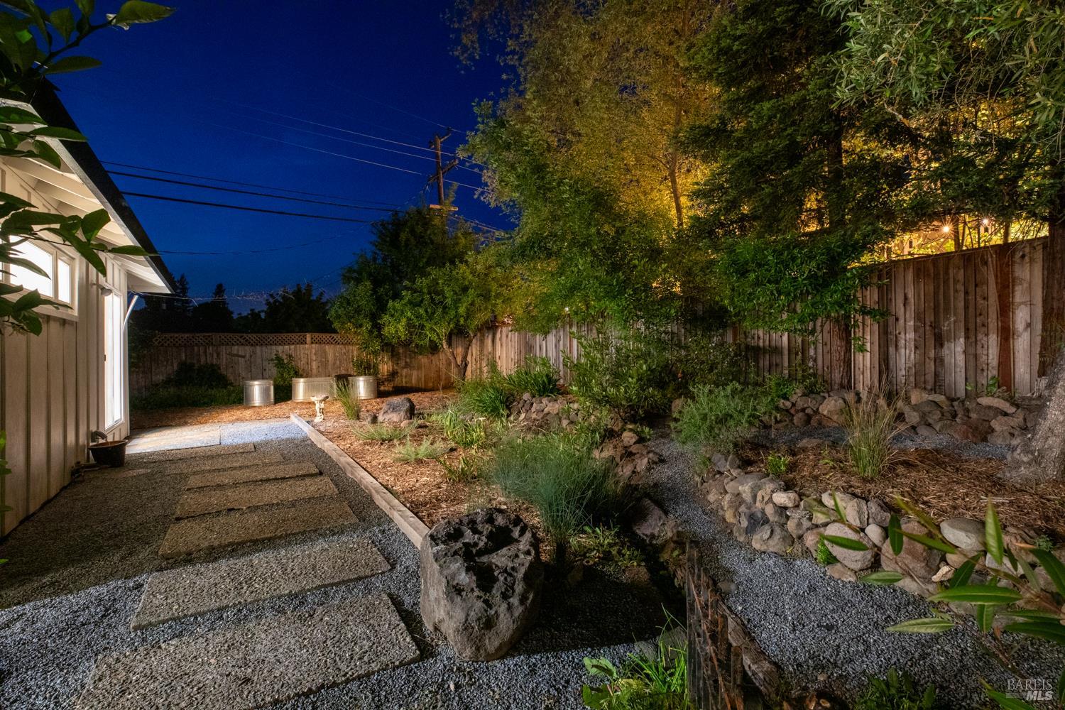 Detail Gallery Image 48 of 56 For 2055 Stonewood Dr, Santa Rosa,  CA 95404 - 3 Beds | 2 Baths