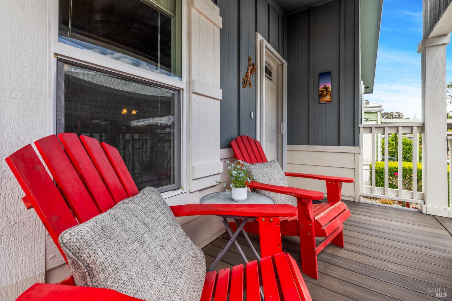 Detail Gallery Image 7 of 51 For 25 Walnut Cir, Rohnert Park,  CA 94928 - 3 Beds | 2 Baths
