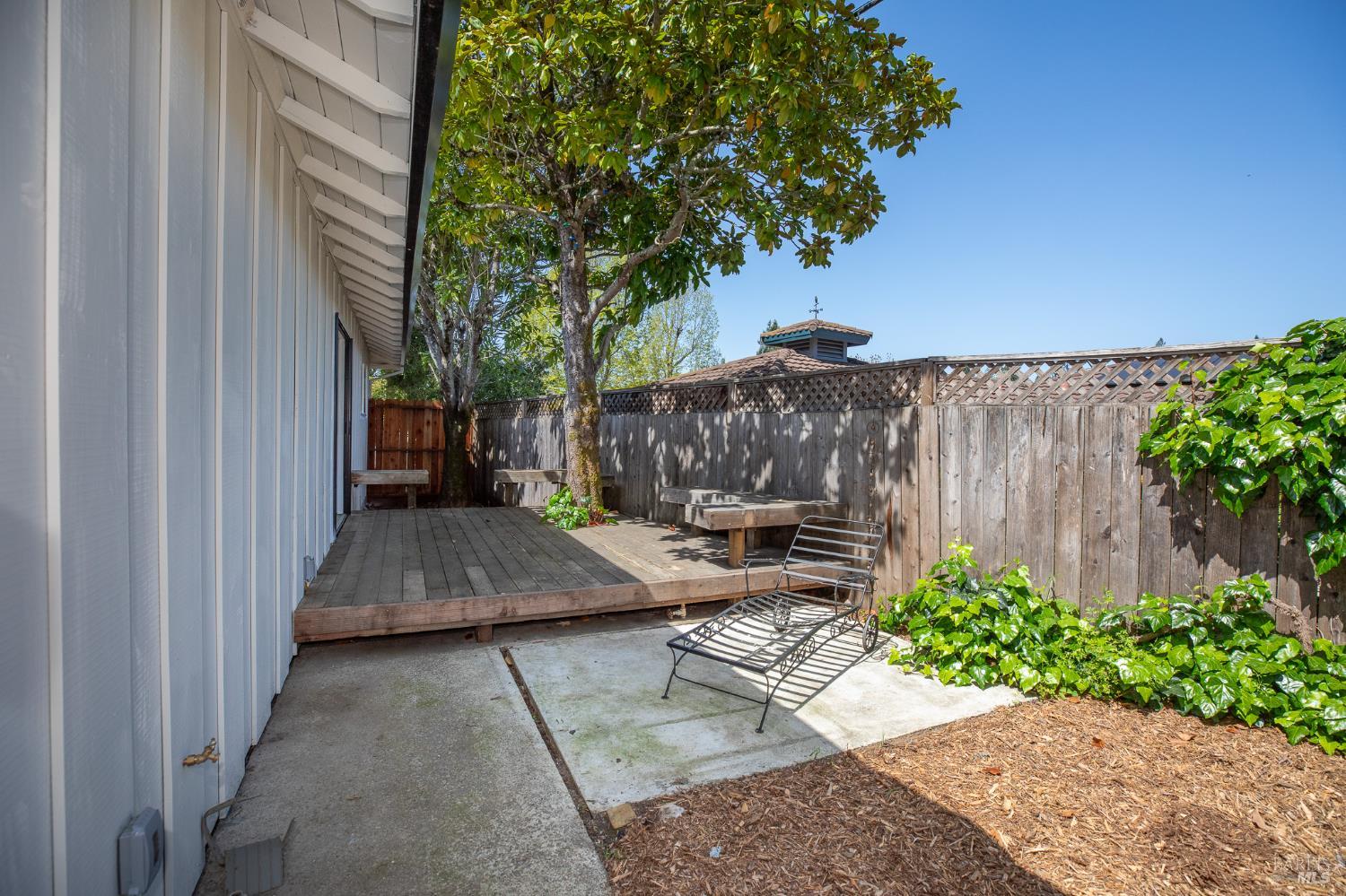 Detail Gallery Image 37 of 56 For 2055 Stonewood Dr, Santa Rosa,  CA 95404 - 3 Beds | 2 Baths