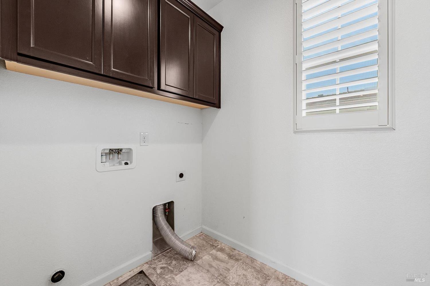 Detail Gallery Image 39 of 46 For 618 Sweet Pea St, Vacaville,  CA 95687 - 4 Beds | 3/1 Baths
