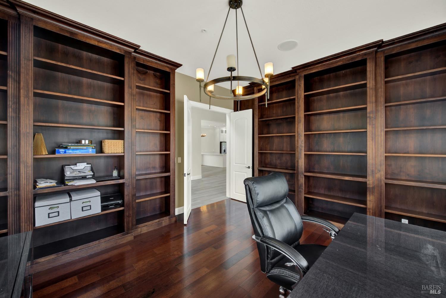 Detail Gallery Image 43 of 99 For 7125 Solitude Ct, Vacaville,  CA 95688 - 5 Beds | 4 Baths