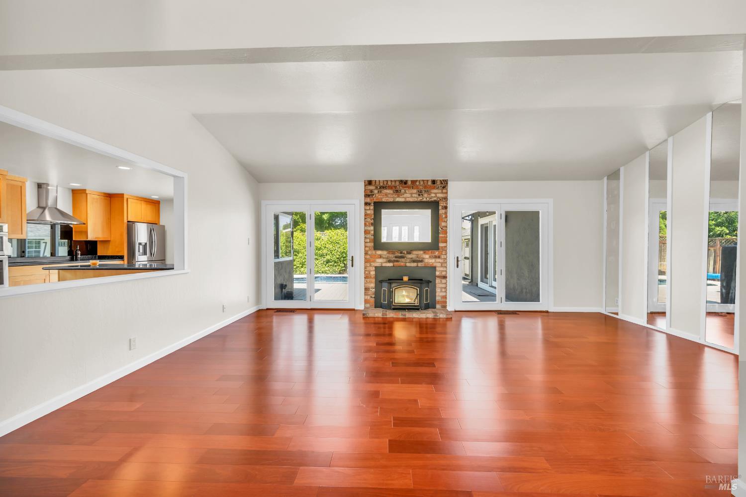 Detail Gallery Image 4 of 33 For 3730 Ruston Ln, Napa,  CA 94558 - 4 Beds | 2 Baths