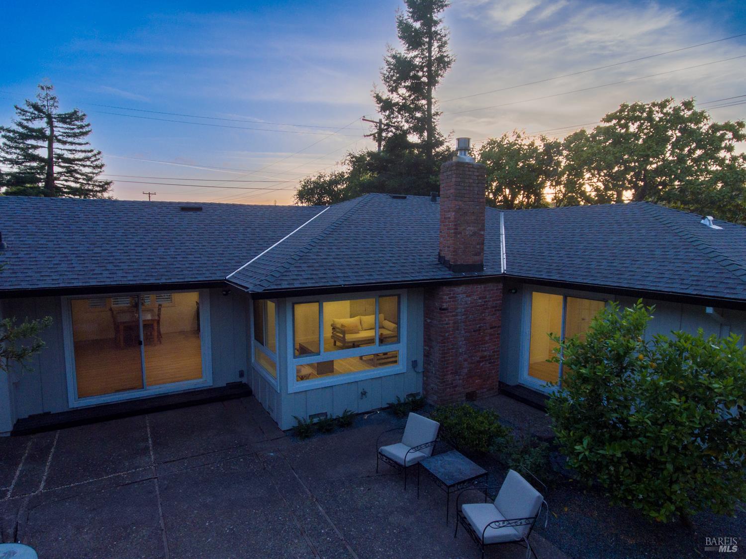 Detail Gallery Image 46 of 56 For 2055 Stonewood Dr, Santa Rosa,  CA 95404 - 3 Beds | 2 Baths