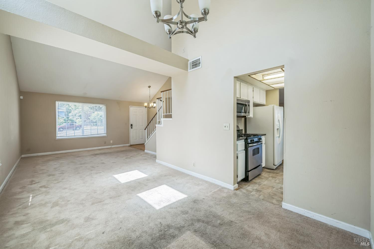 Sunset Court, Fairfield, California image 9