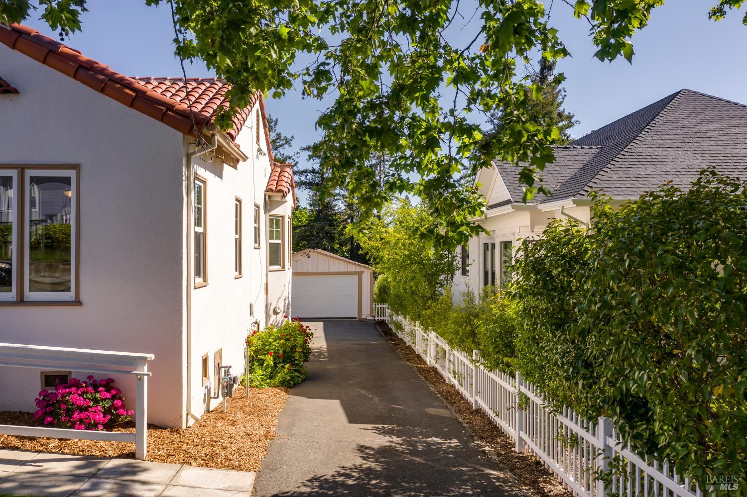 Detail Gallery Image 36 of 52 For 31 Laurel Ave, Petaluma,  CA 94952 - 2 Beds | 1/1 Baths
