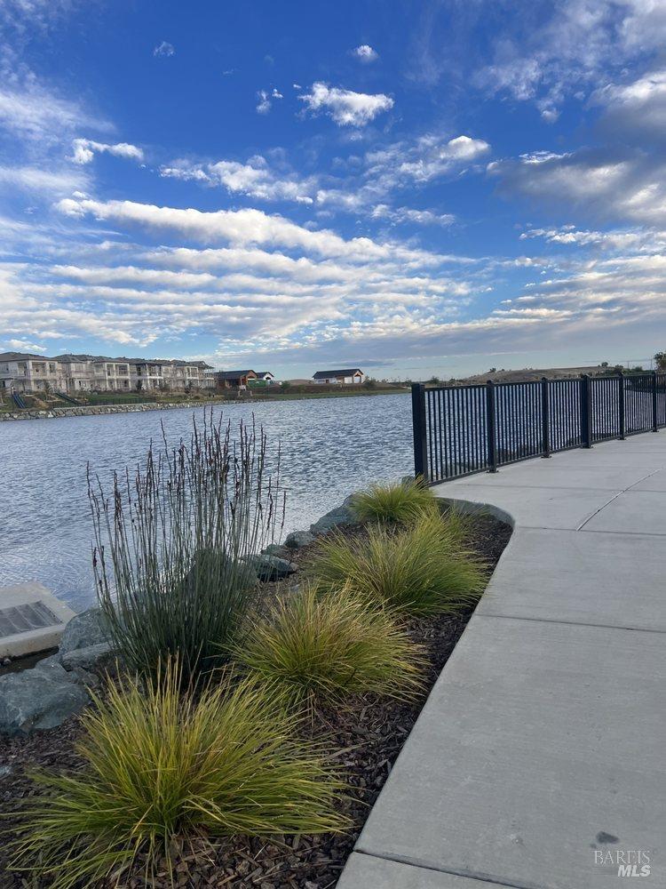 Detail Gallery Image 39 of 43 For 2373 Waterside Dr, Fairfield,  CA 94533 - 4 Beds | 3 Baths