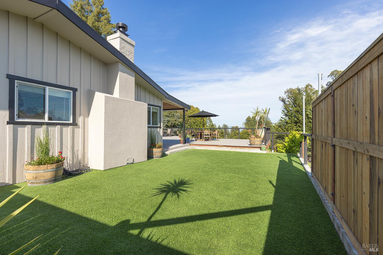 Detail Gallery Image 44 of 64 For 10505 Cherry Ridge Rd, Sebastopol,  CA 95472 - 3 Beds | 3/1 Baths