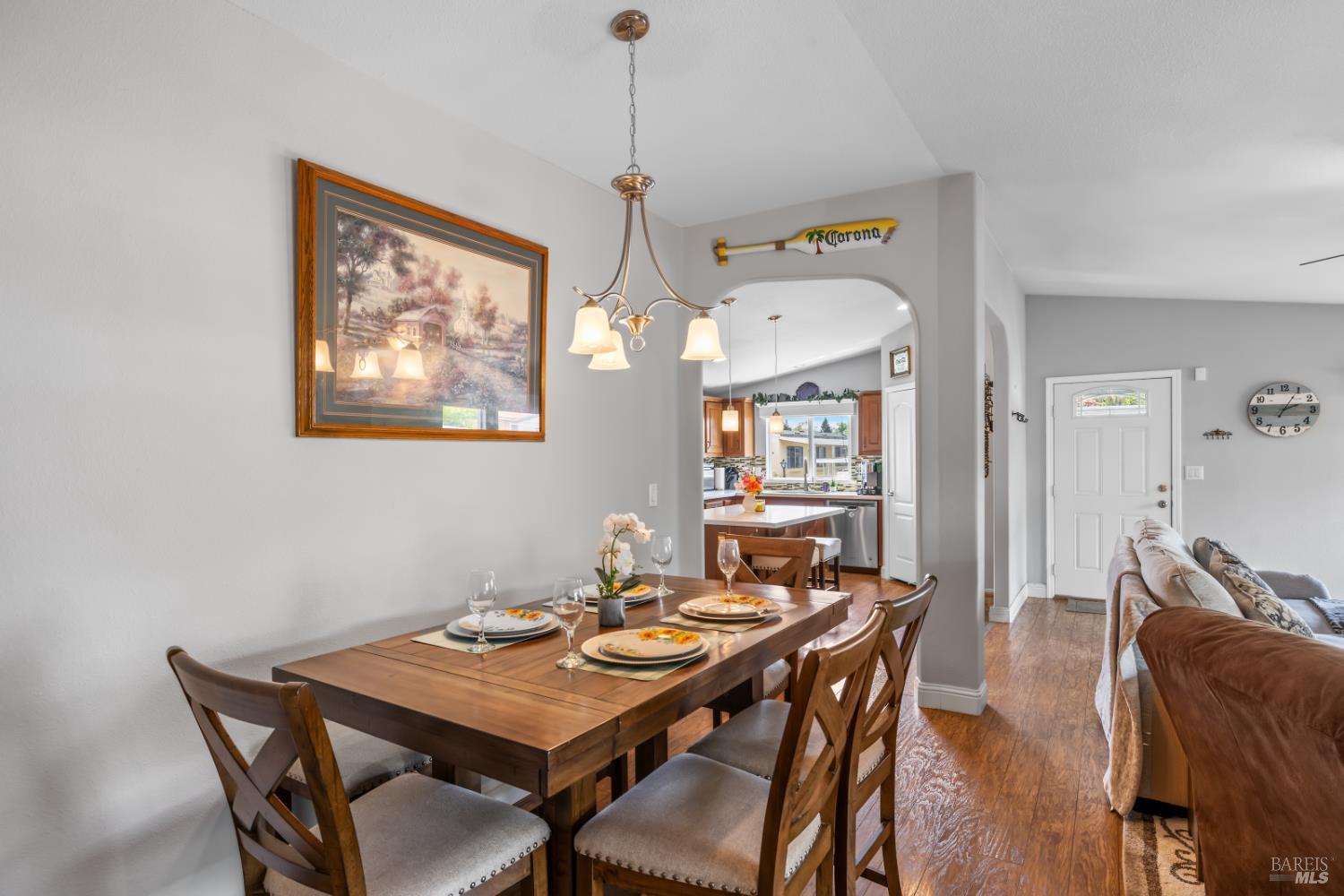 Detail Gallery Image 12 of 51 For 25 Walnut Cir, Rohnert Park,  CA 94928 - 3 Beds | 2 Baths