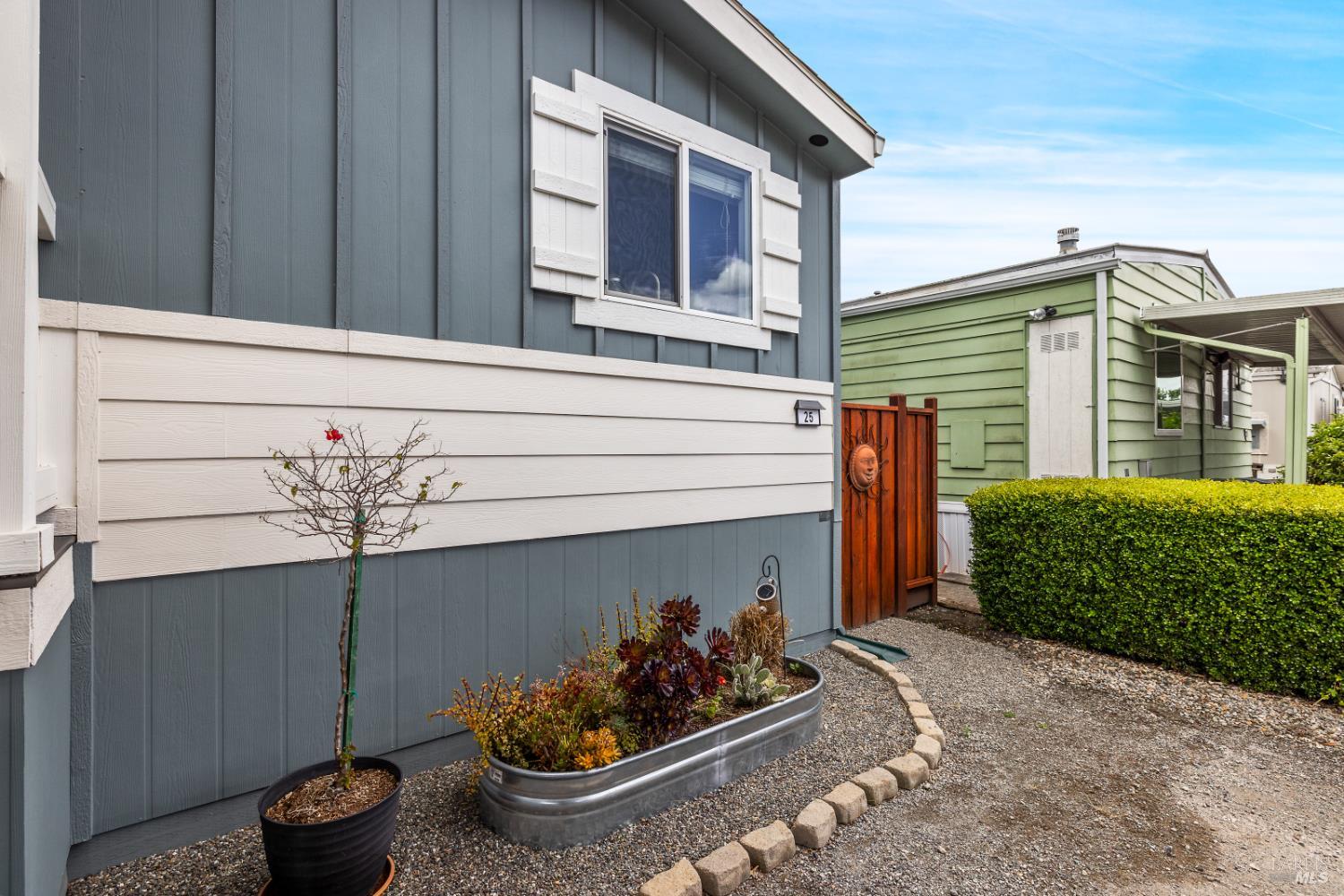 Detail Gallery Image 33 of 51 For 25 Walnut Cir, Rohnert Park,  CA 94928 - 3 Beds | 2 Baths