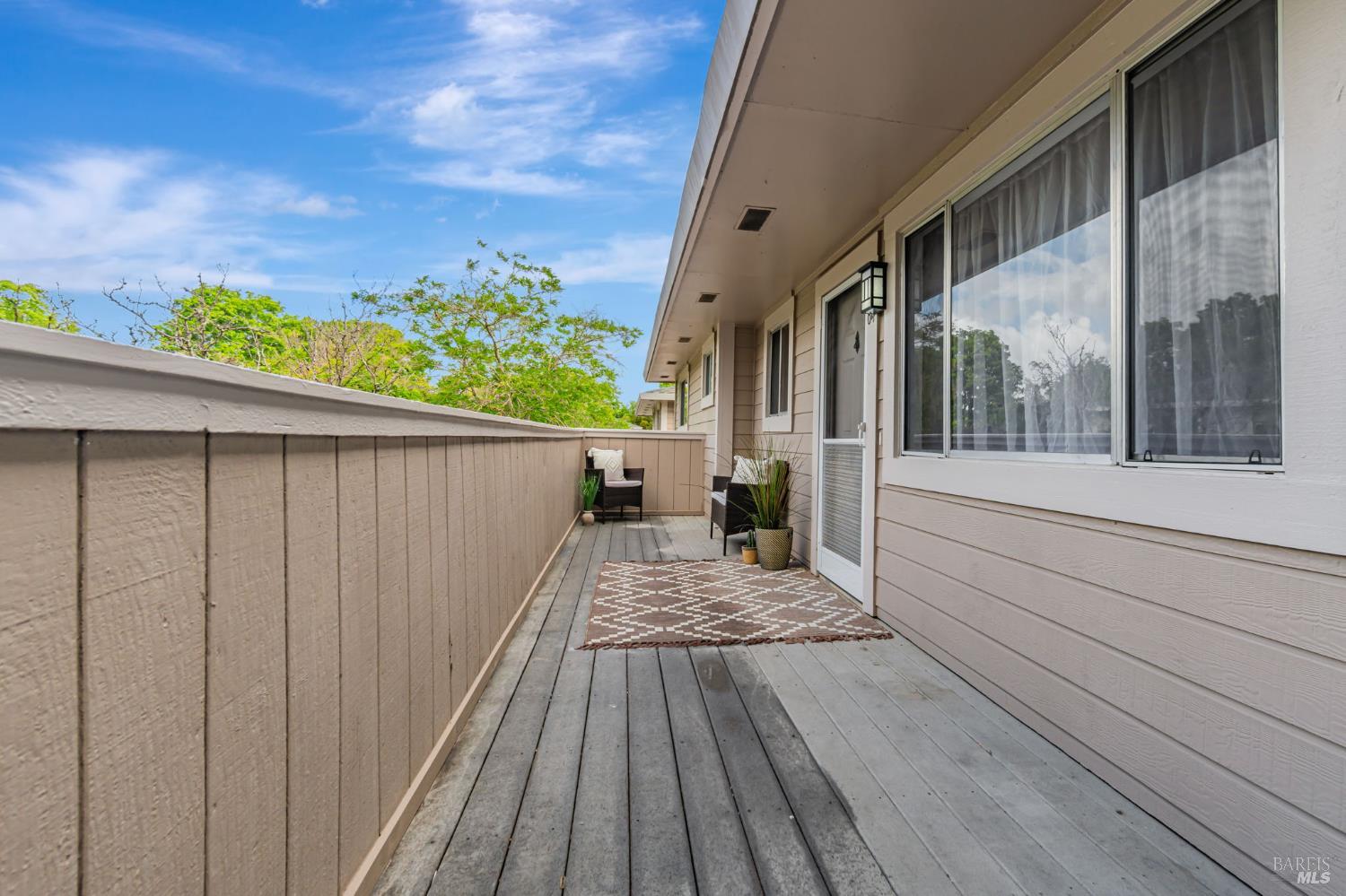 Detail Gallery Image 23 of 31 For 64 Los Padres Cir, Novato,  CA 94947 - 2 Beds | 1 Baths