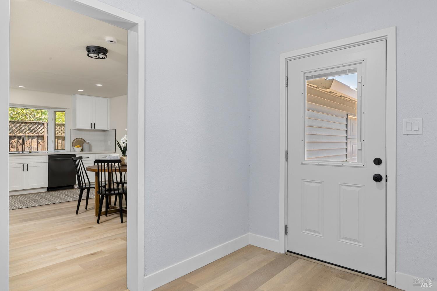 Detail Gallery Image 17 of 47 For 1007 Harold Ln, Healdsburg,  CA 95448 - 4 Beds | 2 Baths