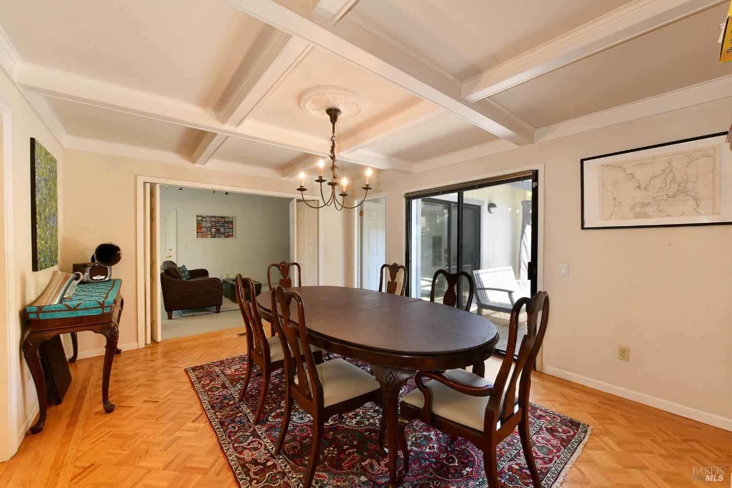 Detail Gallery Image 6 of 27 For 12 Greenfield Ct, Mill Valley,  CA 94941 - 4 Beds | 3/1 Baths