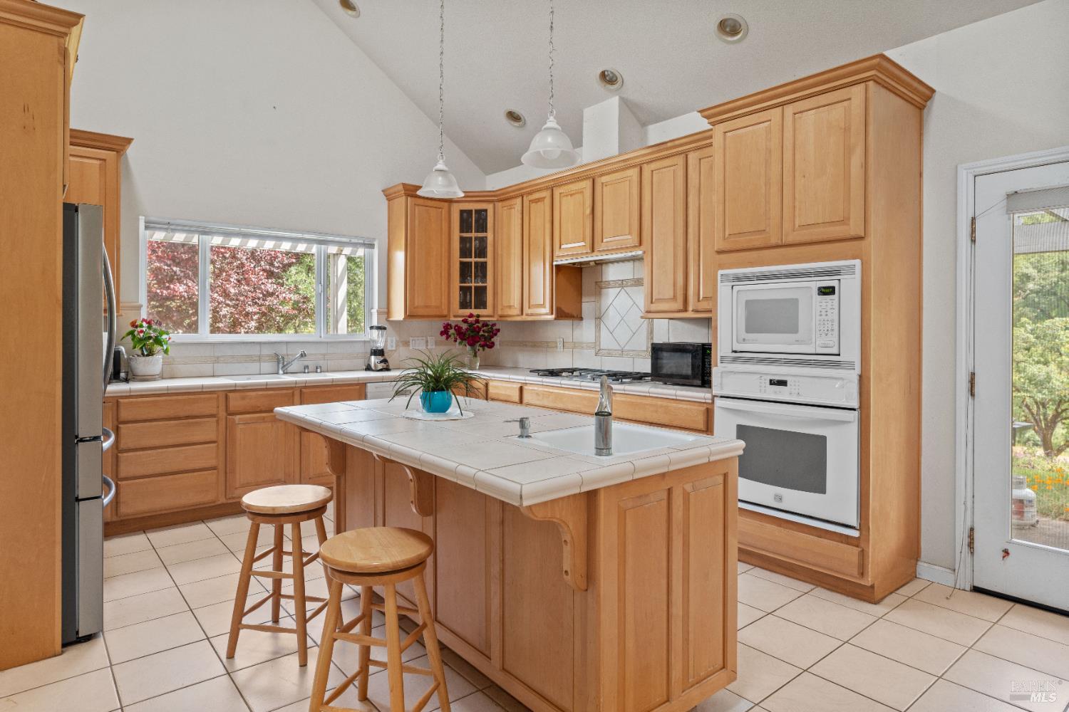 Detail Gallery Image 12 of 55 For 5081 Highway 175 Unkn, Hopland,  CA 95449 - 3 Beds | 2 Baths