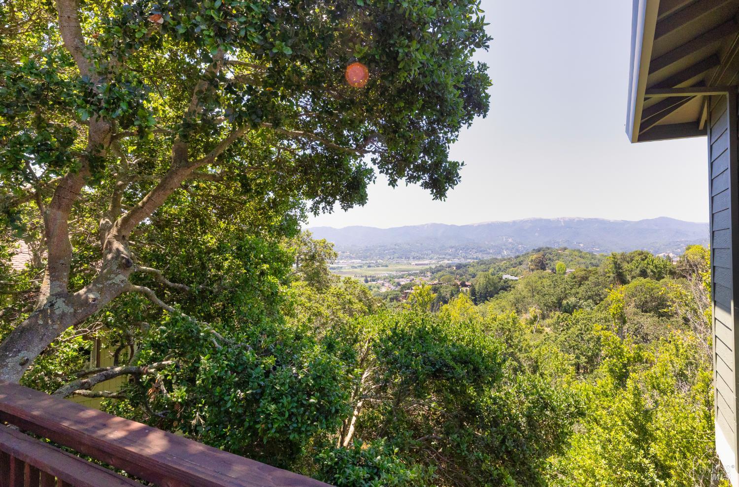 Detail Gallery Image 33 of 37 For 15 Upland Ln, Novato,  CA 94945 - 4 Beds | 3/1 Baths