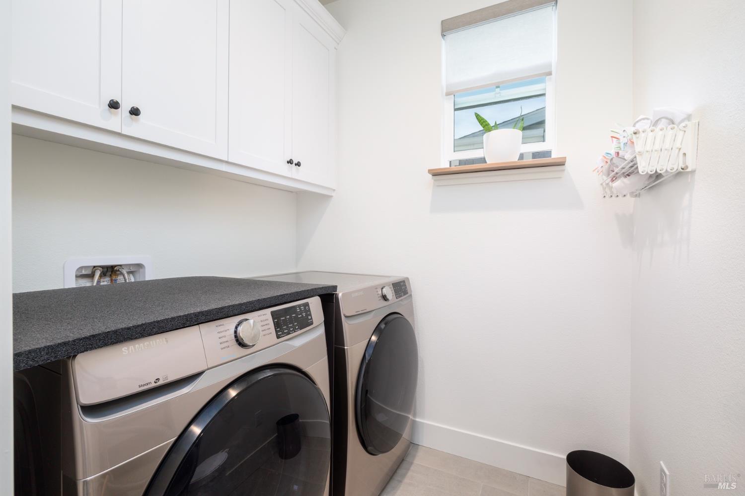 Detail Gallery Image 20 of 32 For 103 Chiquita Rd, Healdsburg,  CA 95448 - 3 Beds | 2/1 Baths