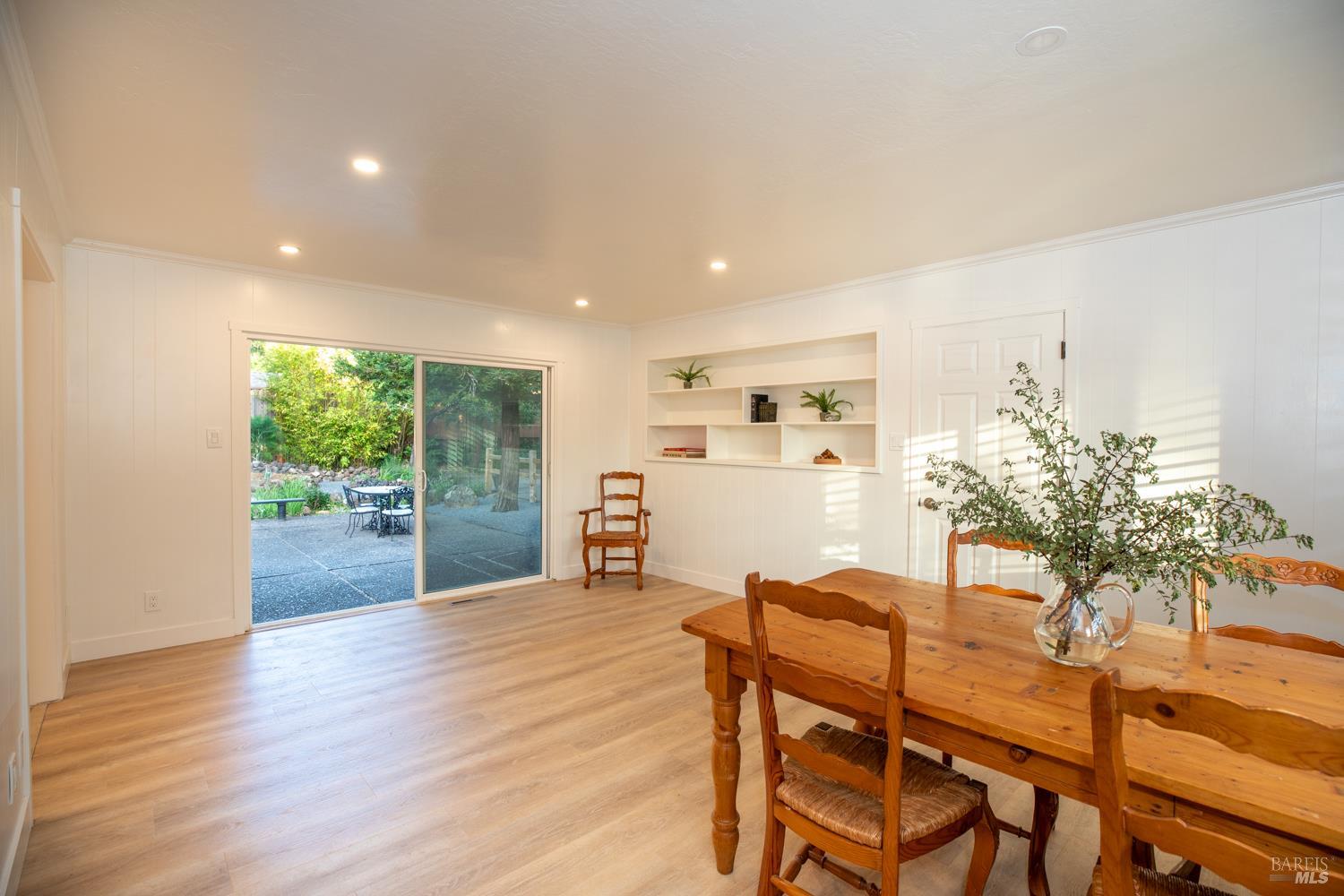 Detail Gallery Image 11 of 56 For 2055 Stonewood Dr, Santa Rosa,  CA 95404 - 3 Beds | 2 Baths