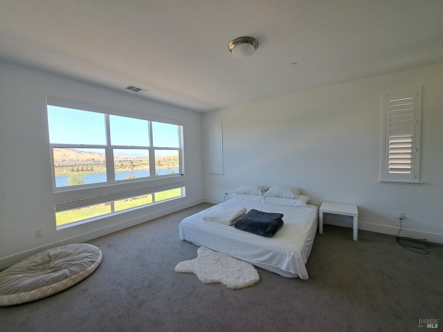 Detail Gallery Image 14 of 43 For 2373 Waterside Dr, Fairfield,  CA 94533 - 4 Beds | 3 Baths