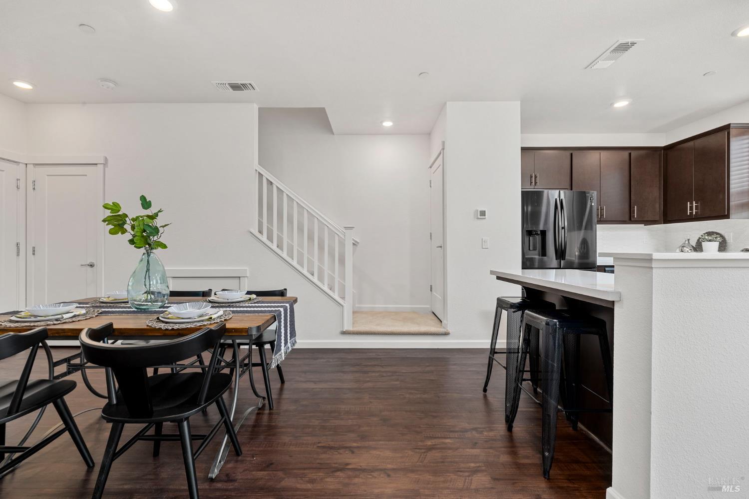 Detail Gallery Image 11 of 50 For 46 Birch Haven Way, Santa Rosa,  CA 95407 - 4 Beds | 2/1 Baths