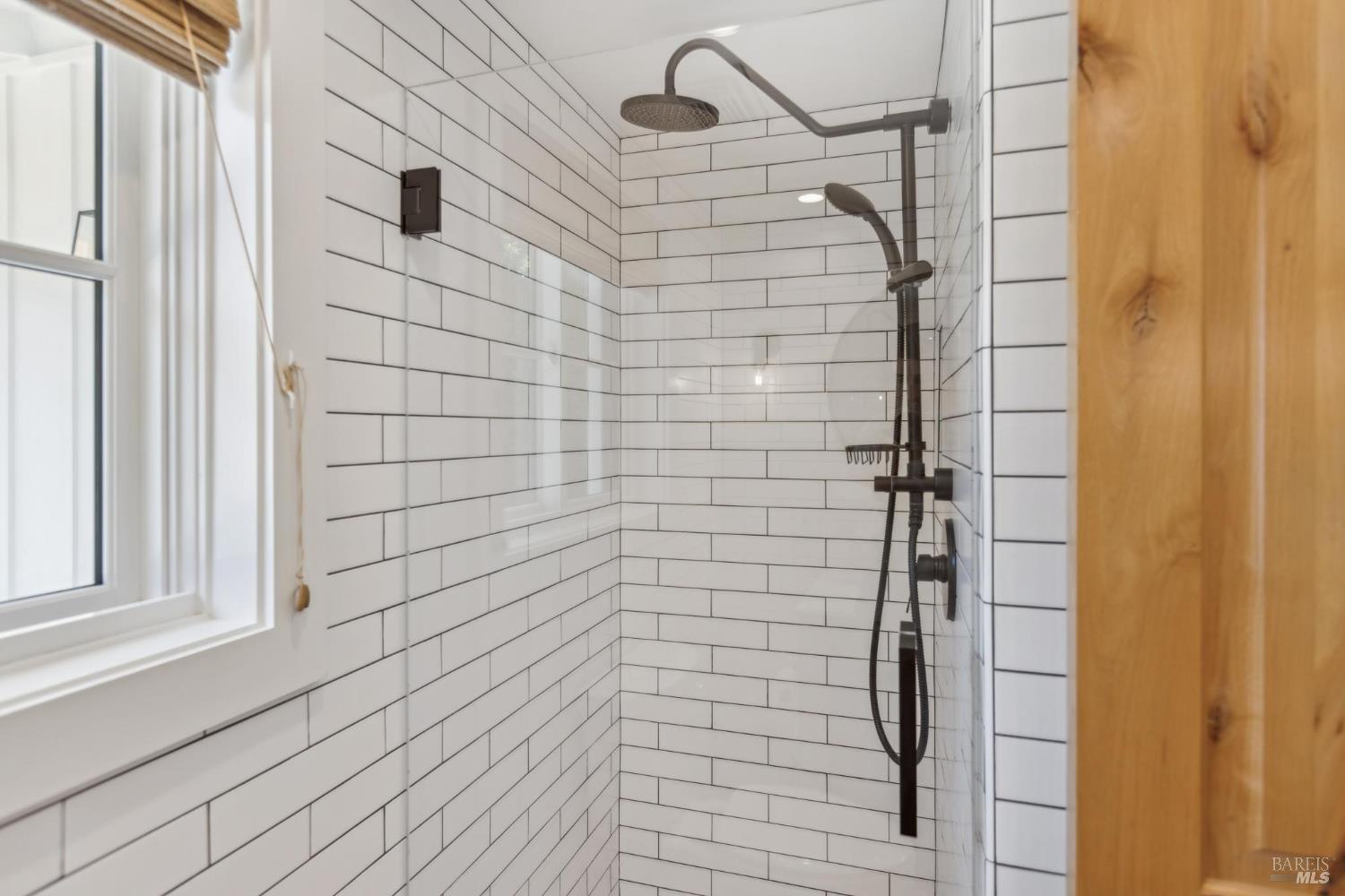 Detail Gallery Image 19 of 71 For 1040 Rose Dr, Napa,  CA 94558 - 5 Beds | 4 Baths