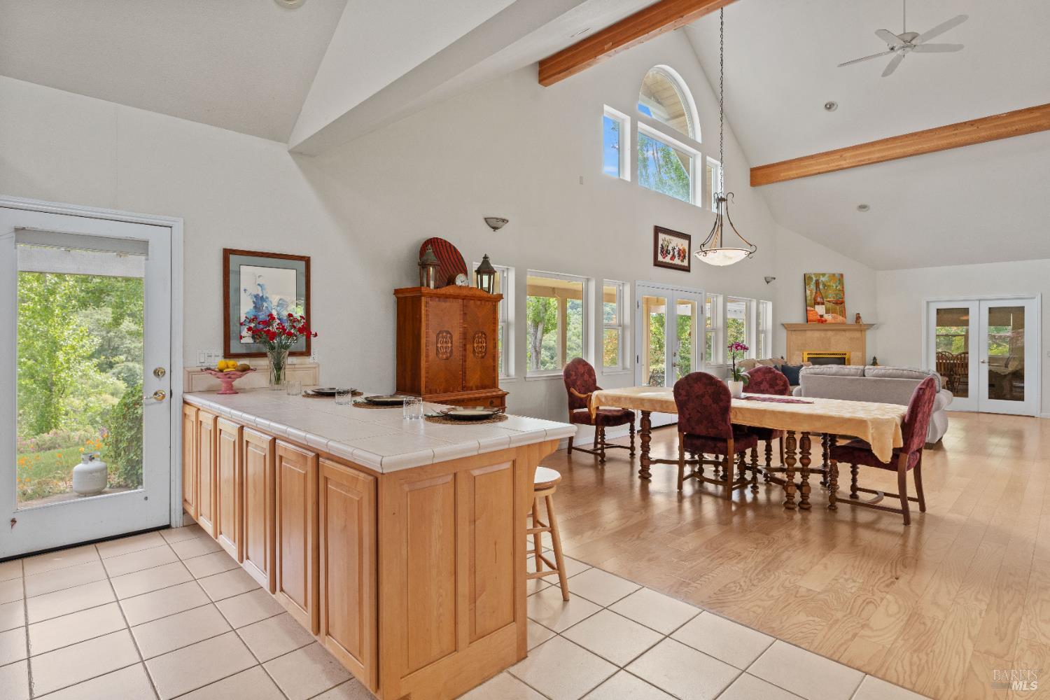 Detail Gallery Image 8 of 55 For 5081 Highway 175 Unkn, Hopland,  CA 95449 - 3 Beds | 2 Baths