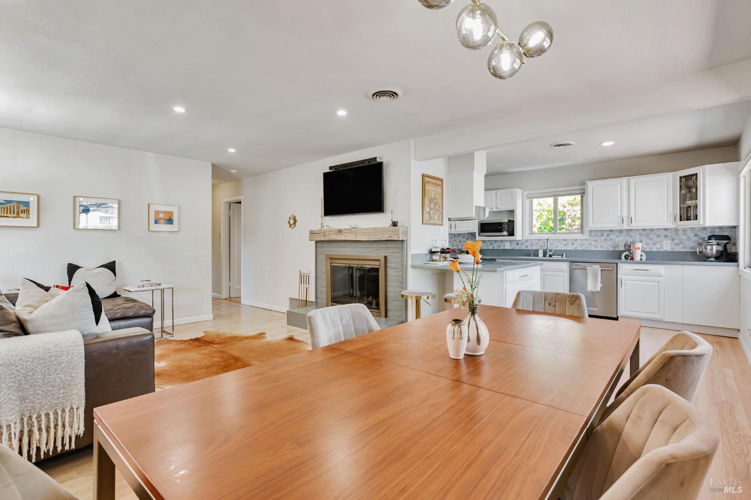 Detail Gallery Image 27 of 47 For 836 Wilmac Ave, Novato,  CA 94947 - 3 Beds | 1/1 Baths