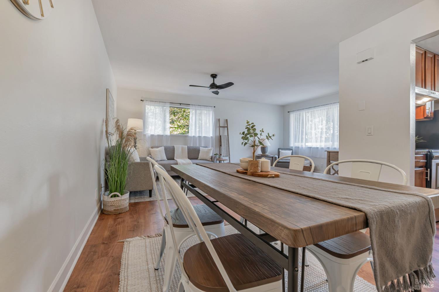 Detail Gallery Image 7 of 31 For 64 Los Padres Cir, Novato,  CA 94947 - 2 Beds | 1 Baths