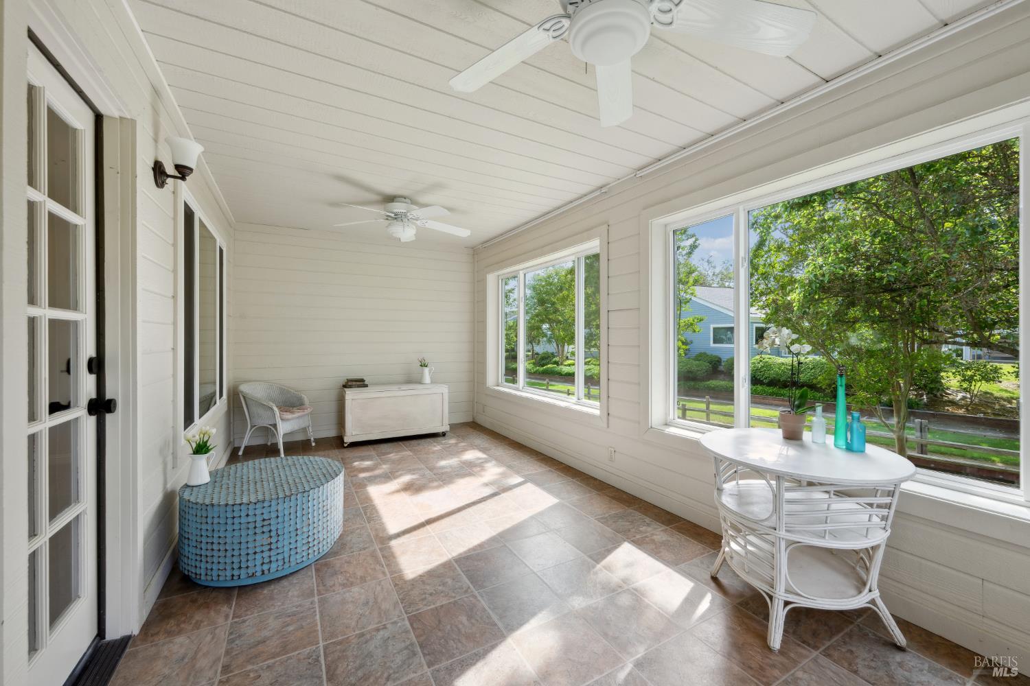 Detail Gallery Image 14 of 31 For 9522 Lakewood Dr, Windsor,  CA 95492 - 2 Beds | 2 Baths