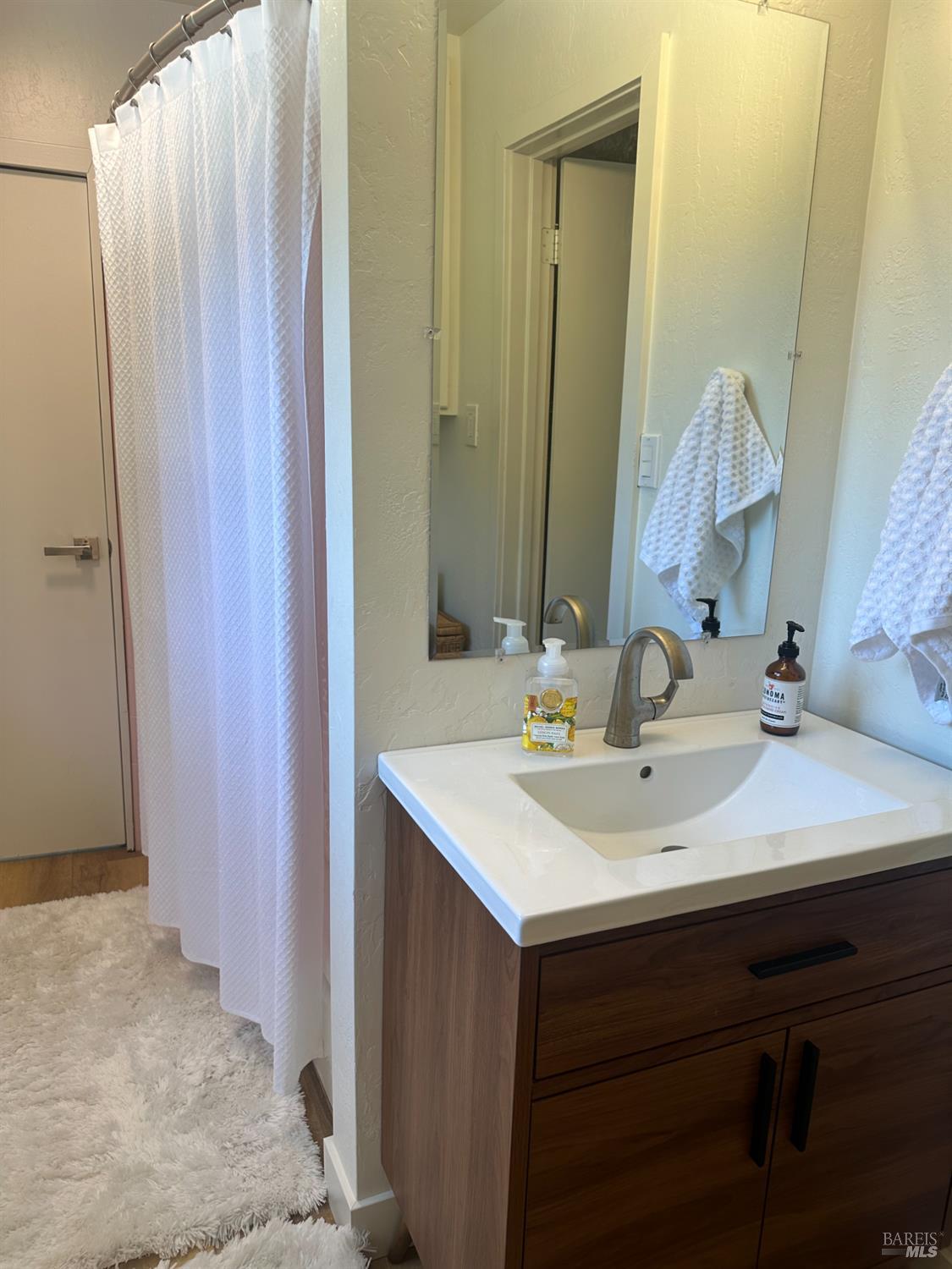 Detail Gallery Image 16 of 30 For 19250 Hickory St, El Verano,  CA 95476 - 3 Beds | 2 Baths