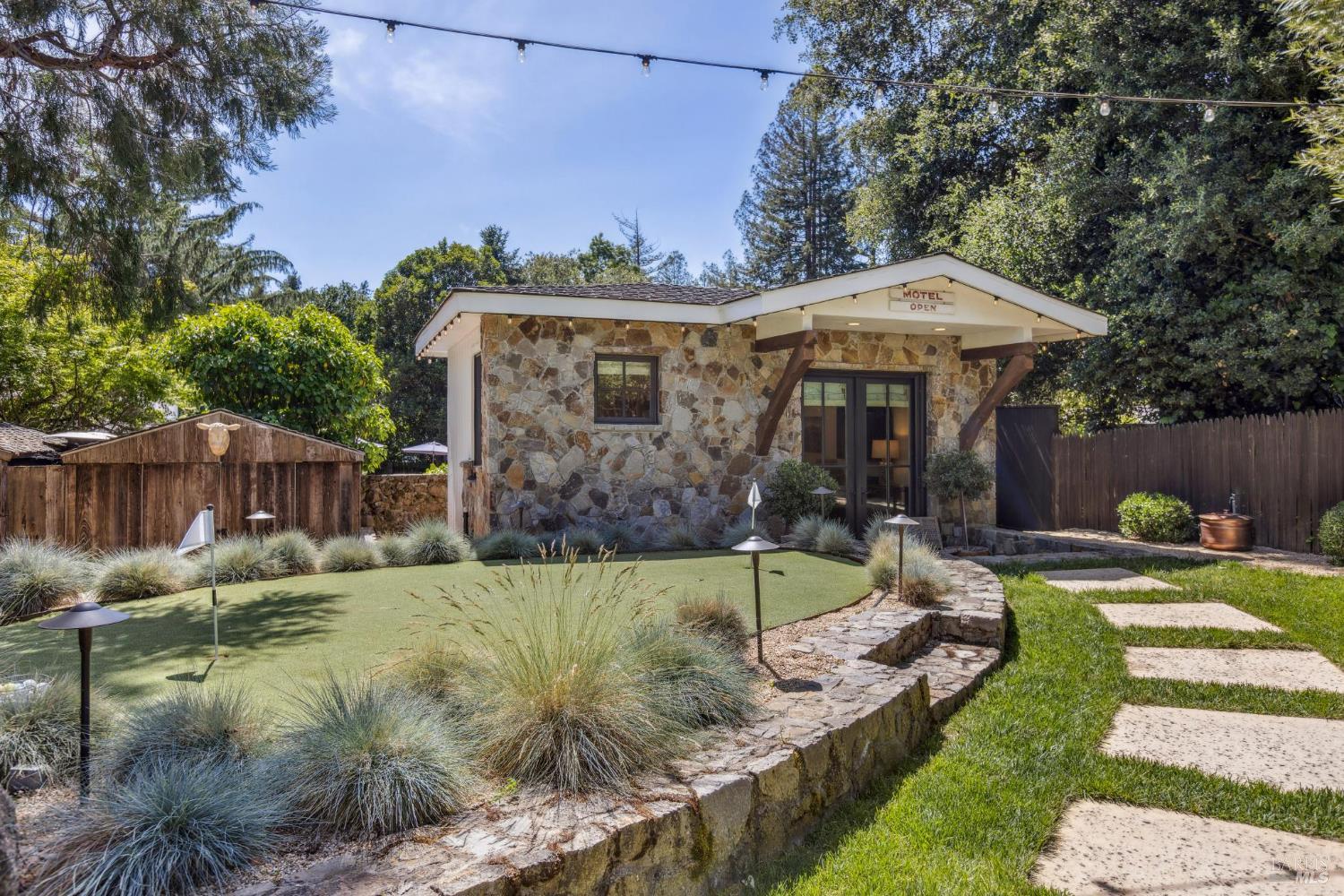 Detail Gallery Image 46 of 71 For 1040 Rose Dr, Napa,  CA 94558 - 5 Beds | 4 Baths