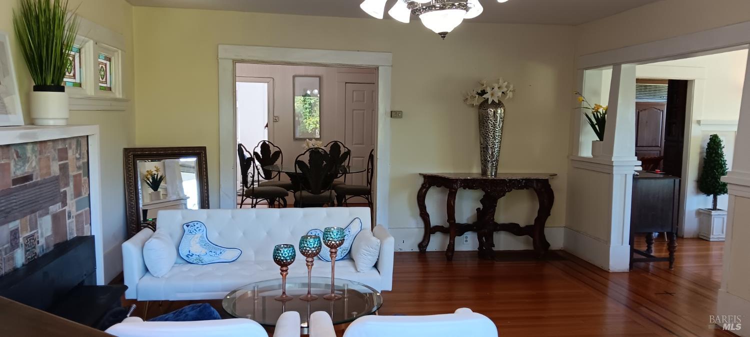 Detail Gallery Image 13 of 39 For 1194 Felta Rd, Healdsburg,  CA 95448 - 5 Beds | 4 Baths